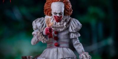 iron-studios-pennywise-deluxe-art-scale-it