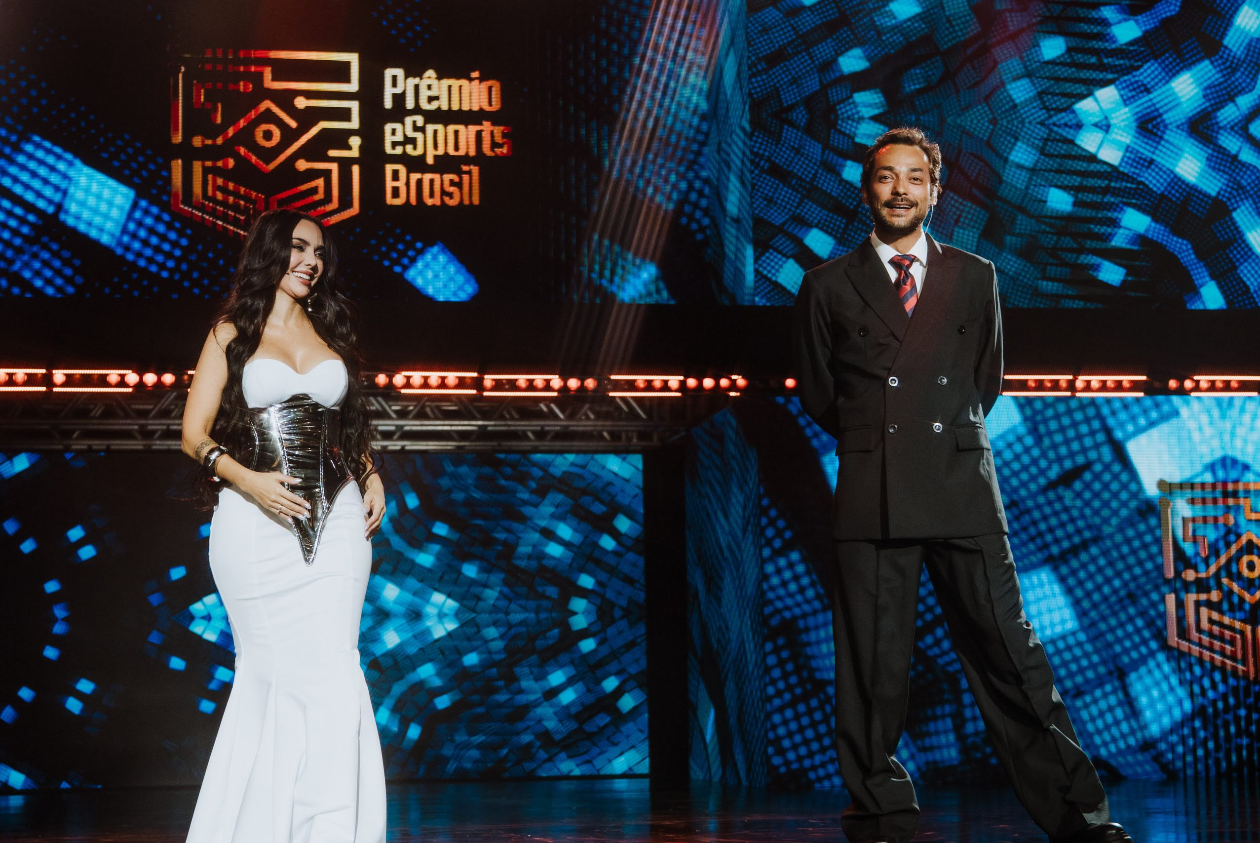 Prêmio eSports Brasil consagra MT7 com três troféus e celebra destaques do ano